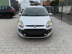 Silber Gebraucht 2009 Fiat Grande Punto Kleinwagen | 3.400 € (Etwas zu teuer)