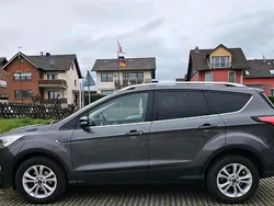 Grau Gebraucht 2018 Ford Kuga Titanium SUV | 15.500 € (Fairer Preis)