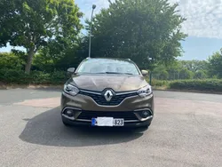 Braun Gebraucht 2017 Renault Grand Scénic IV Bose Edition Van / Kleinbus | 16.000 € (Fairer Preis)