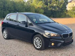 Schwarz Gebraucht 2015 BMW 218 Active Tourer Sport Line Van / Kleinbus | 7.500 € (Etwas zu teuer)