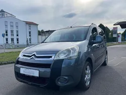 Grau Gebraucht 2010 Citroën Berlingo Van / Kleinbus | 5.950 € (Fairer Preis)