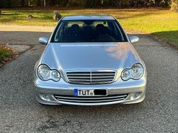 Grau Gebraucht 2005 Mercedes C200 Limousine | 4.500 € (Fairer Preis)