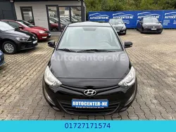 Schwarz Gebraucht 2013 Hyundai i20 Limousine | 8.900 € (Fairer Preis)