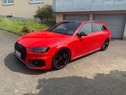 Rot Gebraucht 2019 Audi RS4 Ambiente Kombi | 55.000 € (Fairer Preis)