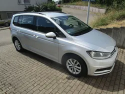 Silber Gebraucht 2019 VW Touran Comfortline Van / Kleinbus | 21.700 € (Fairer Preis)