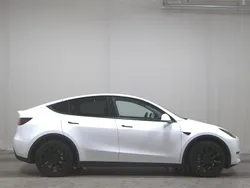 Weiss Gebraucht 2022 Tesla Model Y Long Range AWD SUV | 35.980 € (Fairer Preis)