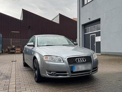 Grau Gebraucht 2007 Audi A4 Limousine | 6.599 € (Etwas zu teuer)