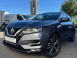 Grau Gebraucht 2021 Nissan Qashqai Zama SUV | 17.950 € (Fairer Preis)