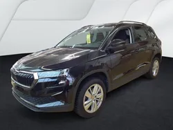 Schwarzmagic perleffekt (metallic) Gebraucht 2024 Skoda Karoq Selection SUV | 28.900 € (Fairer Preis)