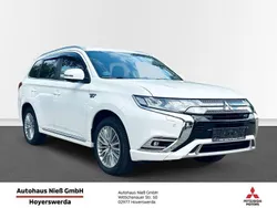 Weiß Gebraucht 2020 Mitsubishi Outlander P-HEV SUV | 22.990 € (Fairer Preis)