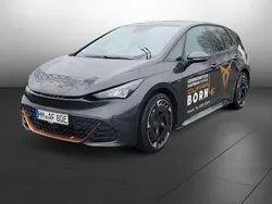 Grau (metallic) Gebraucht 2024 Cupra Born Kleinwagen | 35.490 € (Fairer Preis)