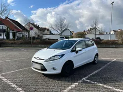 Weiß Gebraucht 2012 Ford Fiesta Titanium Kleinwagen | 4.500 € (Guter Preis)