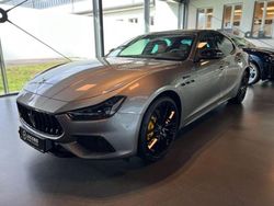 Grau Gebraucht 2023 Maserati Ghibli Coupé | 66.990 € (Superpreis)