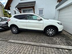 Weiß Gebraucht 2017 Nissan Qashqai 360º SUV | 11.700 € (Fairer Preis)