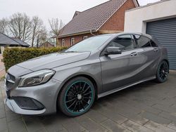 Grau Gebraucht 2016 Mercedes A200 AMG line Limousine | 16.800 € (Teuer)