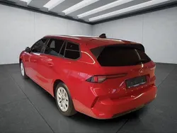 Rot Gebraucht 2023 Opel Astra Elegance Kombi | 20.249 € (Fairer Preis)