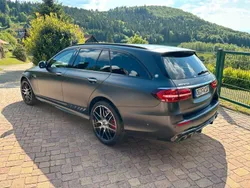 Grau Gebraucht 2023 Mercedes E63S AMG AMG Limousine | 136.500 €