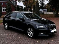 Schwarz Gebraucht 2015 Skoda Superb Kombi | 11.400 € (Guter Preis)