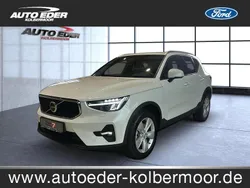 Weiss Gebraucht 2024 Volvo XC40 Core SUV | 34.490 € (Guter Preis)