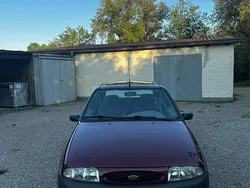 Rot Gebraucht 1996 Ford Fiesta Kleinwagen | 600 € (Guter Preis)