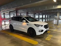 Weiß Gebraucht 2018 Ford Kuga ST-Line SUV | 17.890 € (Fairer Preis)
