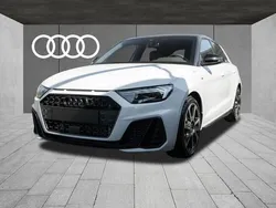 Gletscherweiß metallic / dachkup Neu 2025 Audi A1 Sportback S-Line Kleinwagen | 35.910 € (Fairer Preis)