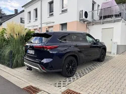 Blau Gebraucht 2024 Toyota Highlander Luxury SUV | 51.245 € (Guter Preis)