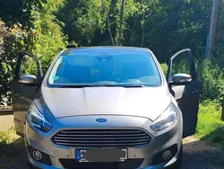 Grau Gebraucht 2017 Ford S-MAX Sport Van / Kleinbus | 22.500 € (Fairer Preis)