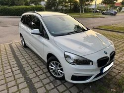 Weiß Gebraucht 2015 BMW 218 Active Tourer Advantage Van / Kleinbus | 14.100 € (Fairer Preis)