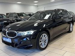 Schwarz Gebraucht 2022 BMW 330e Shadowline Kombi | 29.870 € (Superpreis)