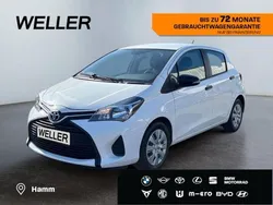 Weiss Gebraucht 2016 Toyota Yaris Cool Kleinwagen | 9.680 € (Fairer Preis)