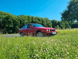 Rot Gebraucht 1989 BMW 520 Limousine | 6.900 €