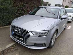 Silber Gebraucht 2017 Audi A3 Sportback e-tron Kleinwagen | 16.200 € (Guter Preis)