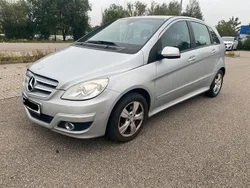 Silber Gebraucht 2011 Mercedes B180 Van / Kleinbus | 6.700 € (Guter Preis)