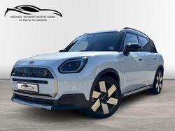Weiß Gebraucht 2024 Mini Countryman Favoured SUV | 42.500 € (Fairer Preis)