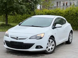 Weiß Gebraucht 2012 Opel Astra GTC Coupé | 5.350 € (Fairer Preis)