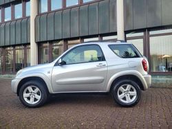 Silber Gebraucht 2005 Toyota RAV4 Sol SUV | 11.900 €