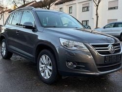 Grau Gebraucht 2011 VW Tiguan Team SUV | 8.990 € (Guter Preis)