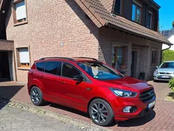 Rot Gebraucht 2020 Ford Kuga ST-Line SUV | 21.990 € (Guter Preis)