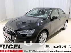 Mythosschwarz metallic Gebraucht 2022 Audi A3 Comfort Limousine | 21.949 € (Guter Preis)