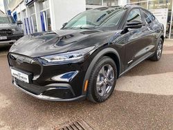 Schwarz Gebraucht 2022 Ford Mustang Mach-E Standard Range SUV | 33.900 € (Etwas zu teuer)
