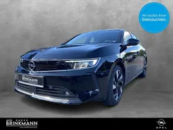 Diamant schwarz/karbon schwarz Gebraucht 2022 Opel Astra Elegance Limousine | 20.365 € (Etwas zu teuer)