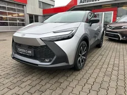 Shimmering silver metallic/sch Neu 2024 Toyota C-HR Team SUV | 37.140 € (Etwas zu teuer)