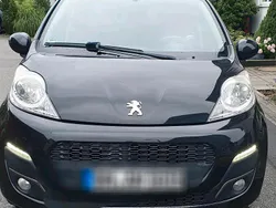 Schwarz Gebraucht 2012 Peugeot 107 Kleinwagen | 3.200 € (Fairer Preis)
