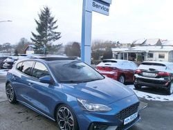 Blau Gebraucht 2021 Ford Focus ST Limousine | 26.490 € (Guter Preis)