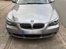 Grau Gebraucht 2007 BMW 530 Advantage Kombi | 3.599 € (Superpreis)