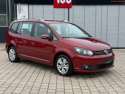 Rot Gebraucht 2014 VW Touran Life Van / Kleinbus | 14.000 € (Etwas zu teuer)