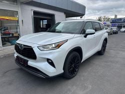Weiß Gebraucht 2024 Toyota Highlander Hybrid Luxury SUV | 61.000 €