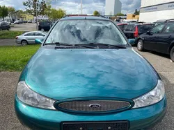 Grün Gebraucht 2000 Ford Mondeo Trend Limousine | 990 € (Etwas zu teuer)