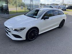 Weiß Gebraucht 2022 Mercedes CLA250e Shooting Brake AMG Kombi | 28.847 € (Fairer Preis)